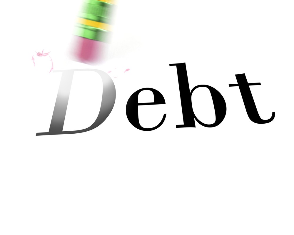 Gross Public Debt Reached $71.04B in March 2016